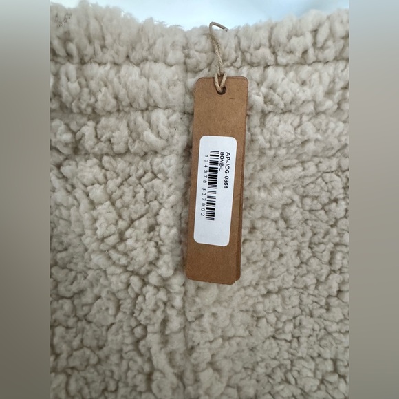 NWT SKIMS Cozy Knit Sherpa Fleece Jogger, Bone (L) - Picture 6 of 9